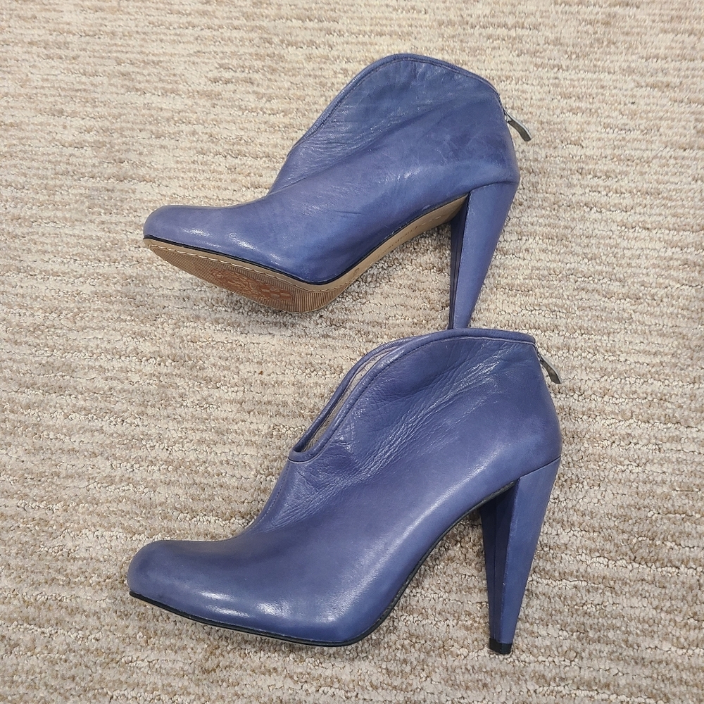 Vince Camuto casual shoes